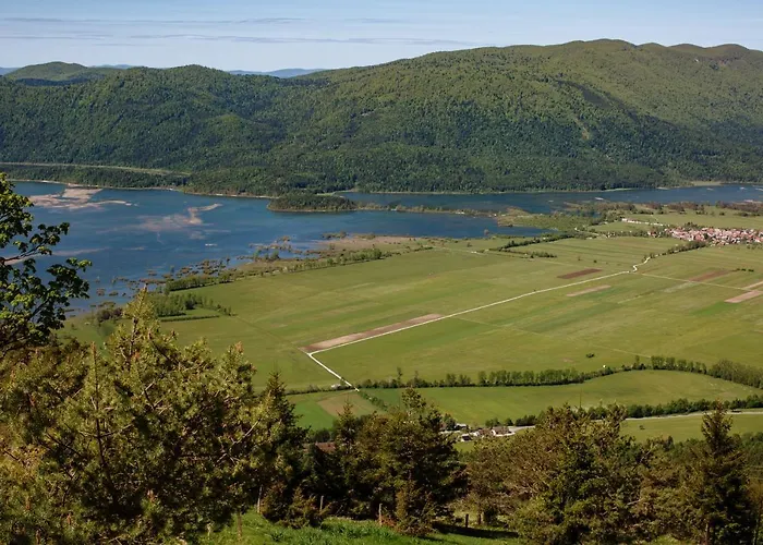 Dom Na Slivnici Alojamento de Acomodação e Pequeno-almoço Cerknica